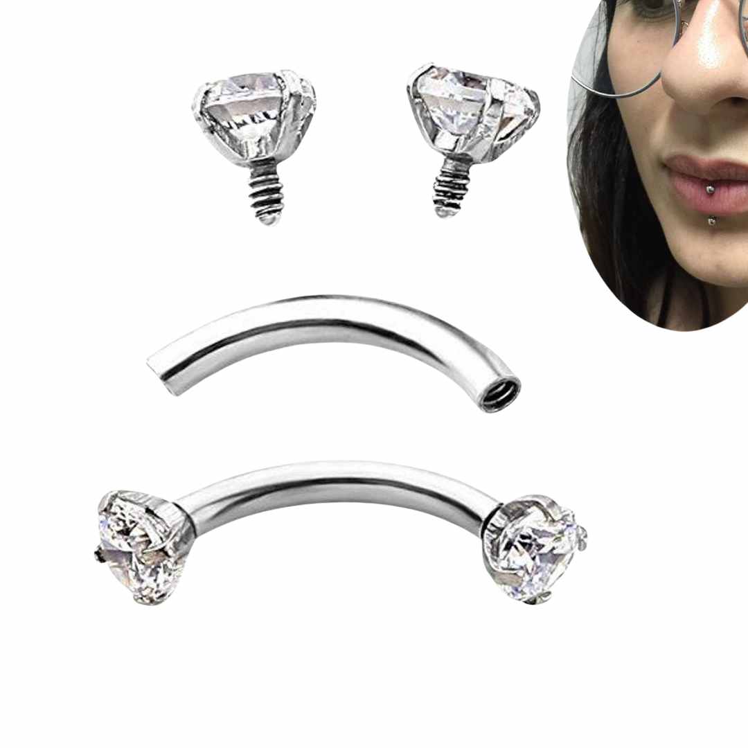 Piercing labret vertical com - Submundo Tattoo e Piercing